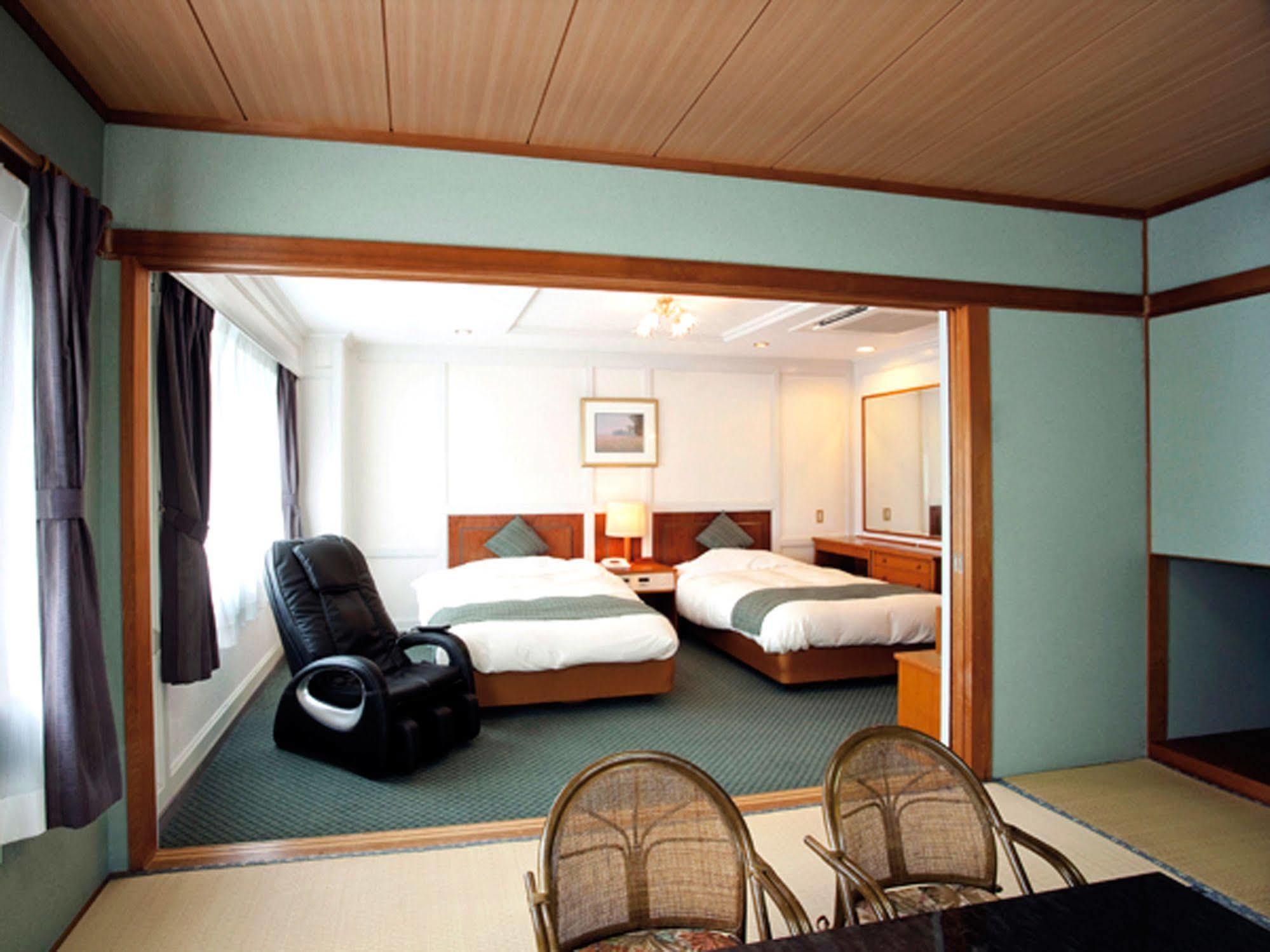 Hotel Green Plaza Gora Hakone Bagian luar foto
