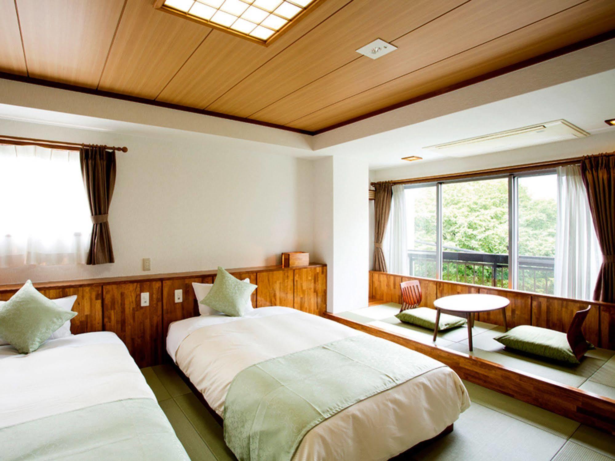 Hotel Green Plaza Gora Hakone Bagian luar foto